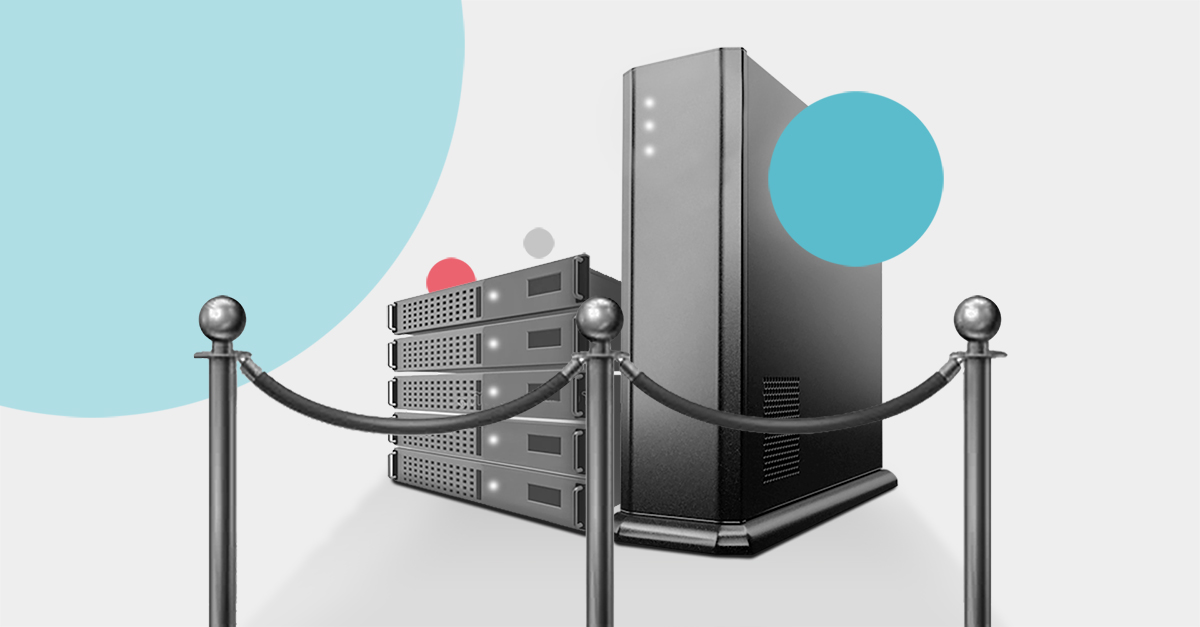 Een computerserver achter een fluwelen touw